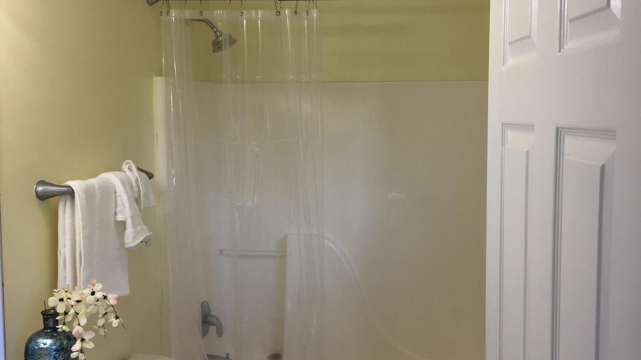 Photo of Bathroom in Detroit - Shoreway
