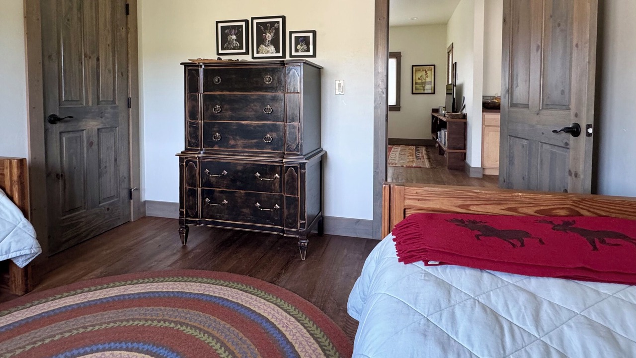 Photo of Bedroom in Shining Mountains