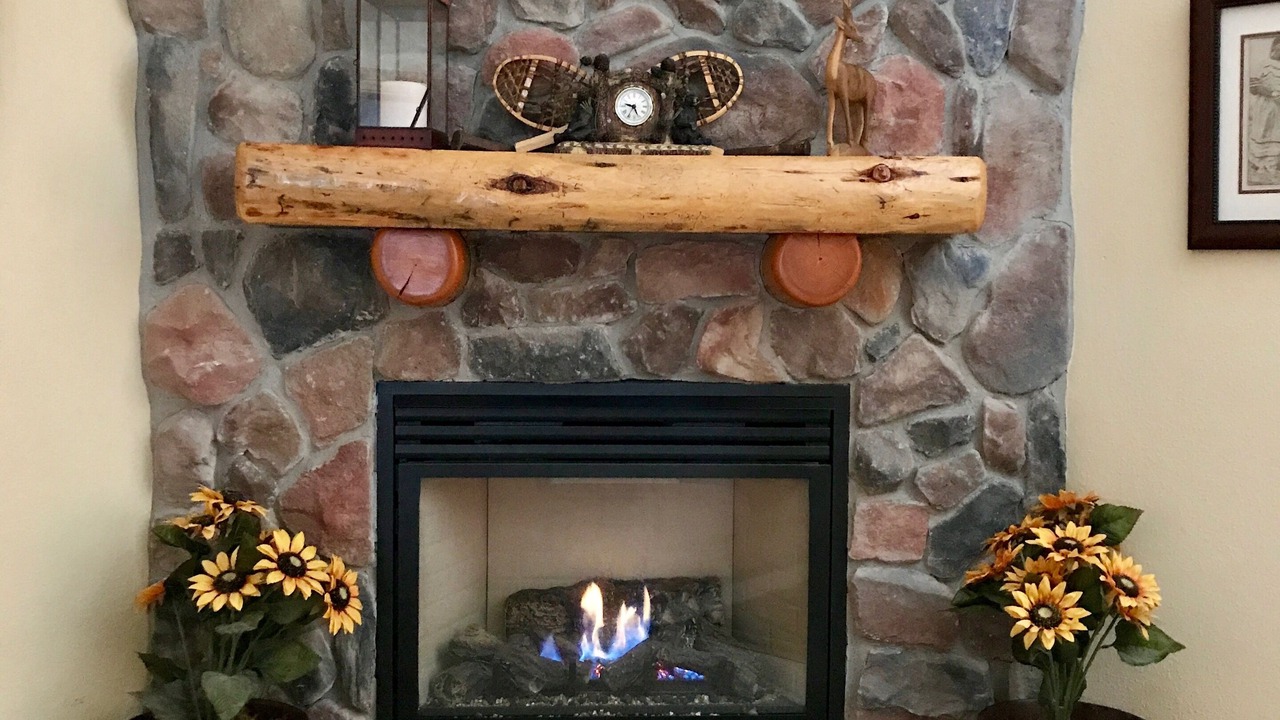 Photo of Livingroom in East Glacier Park