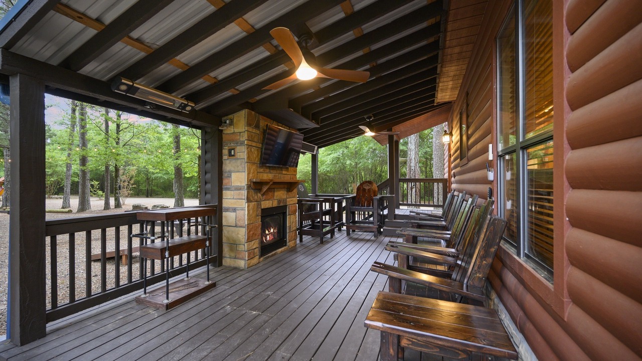 Photo of Livingroom in Broken Bow