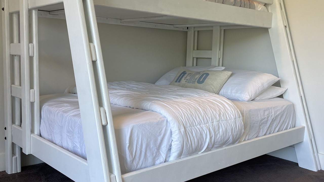 Photo of Bedroom in Mid America