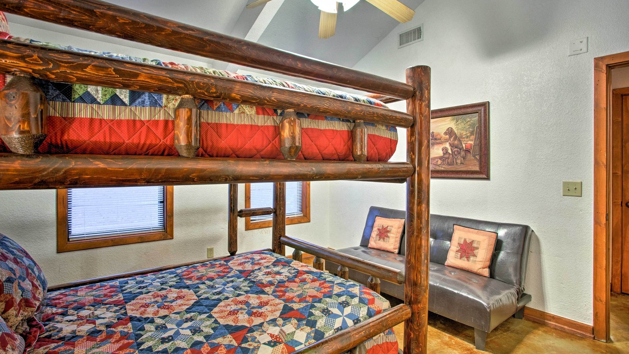Photo of Bedroom in Broken Bow