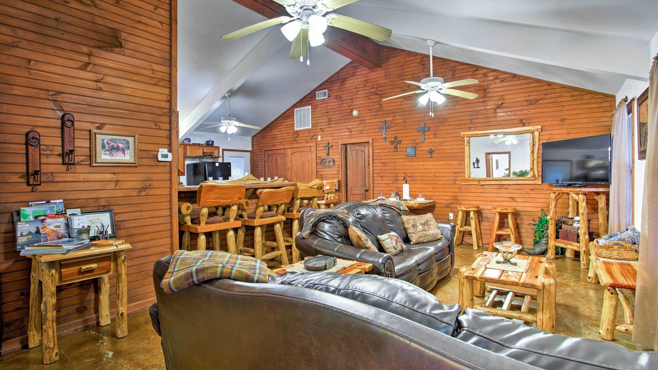 Photo of Bedroom in Broken Bow
