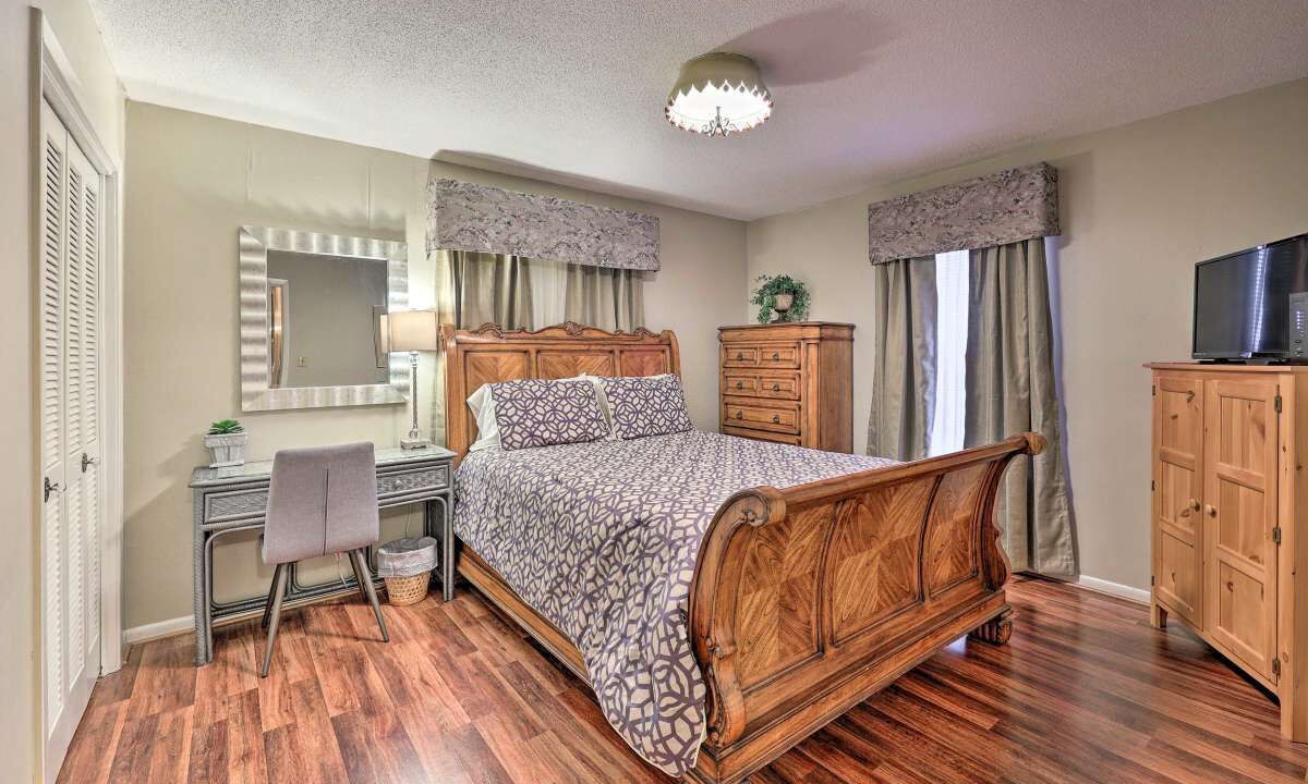 Photo of Bedroom in Pine Bluff