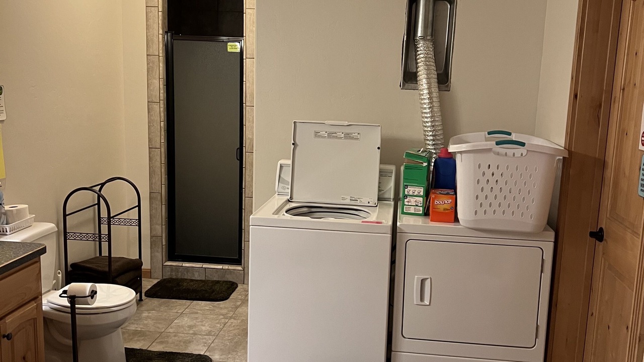 Photo of Bathroom in Island Park