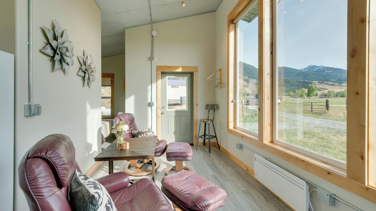 Photo of Livingroom in Livingston
