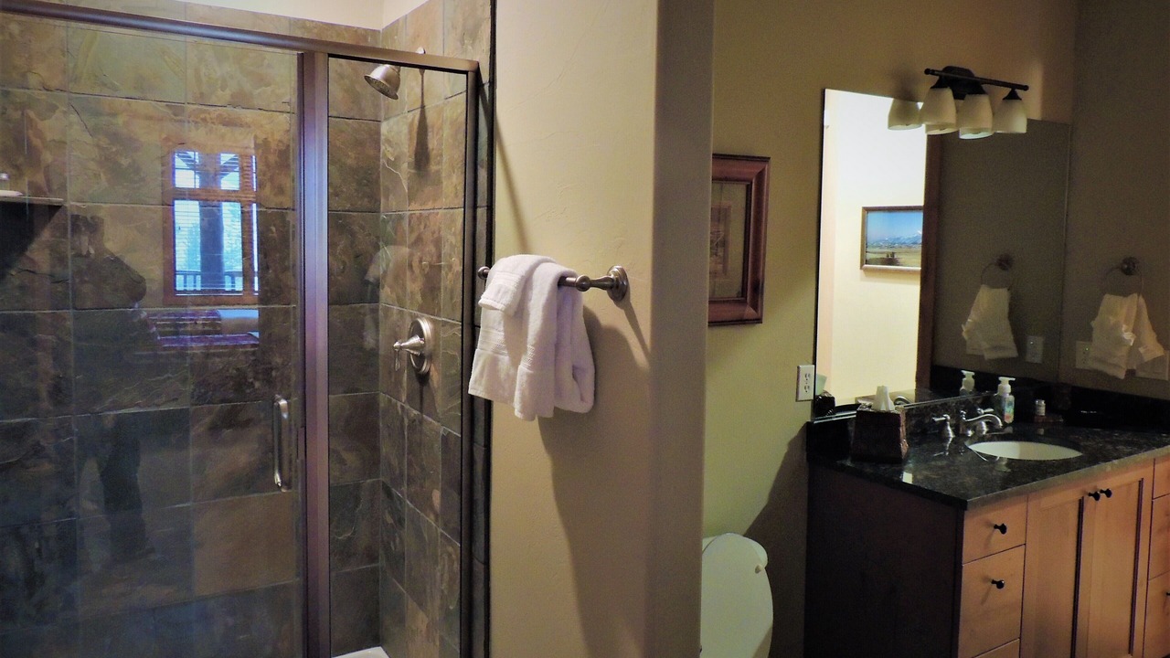 Photo of Bathroom in Big Sky