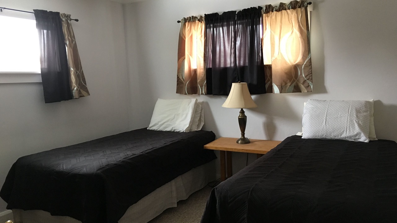Photo of Bedroom in Encampment