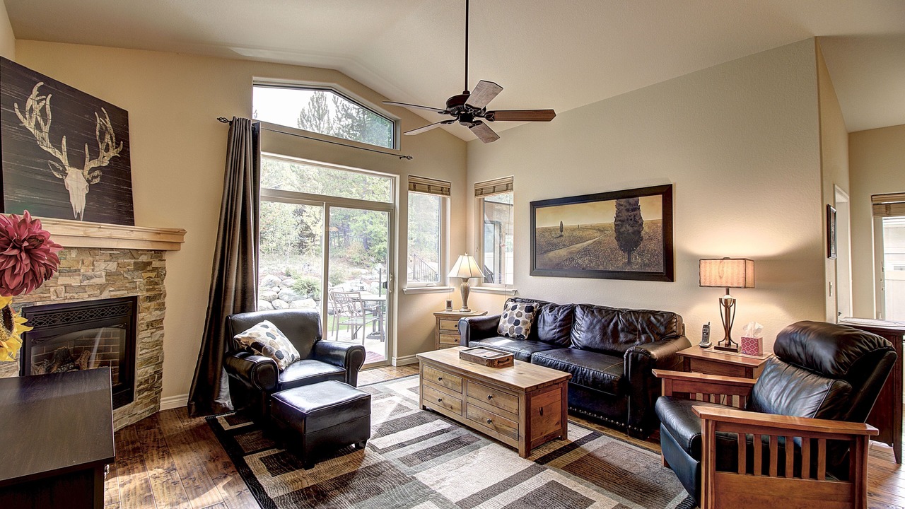 Photo of Livingroom in Columbia Falls