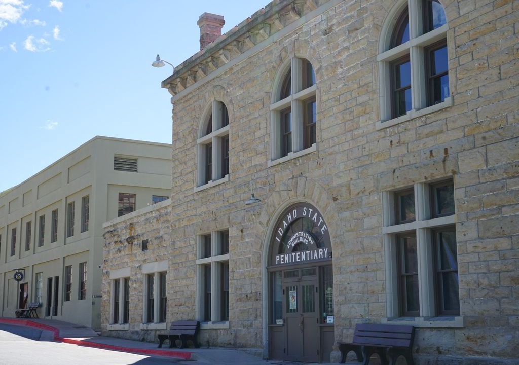 Photo of Outdoor in Depot Bench