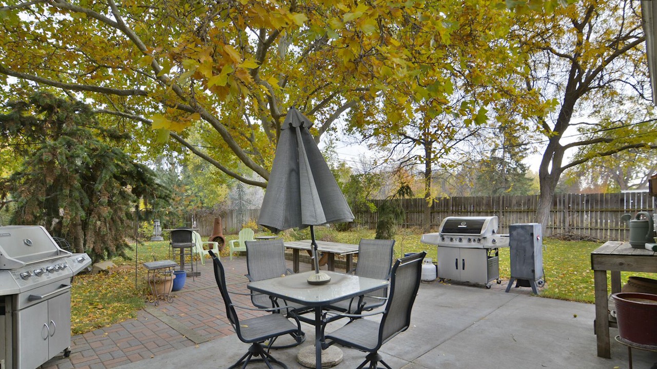 Photo of Outdoor in Depot Bench