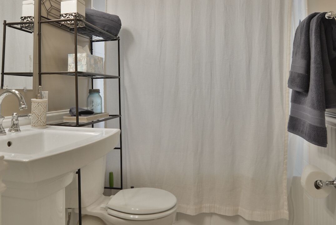Photo of Bathroom in Depot Bench