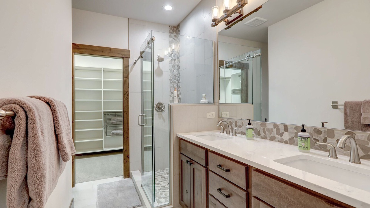 Photo of Bathroom in Cle Elum