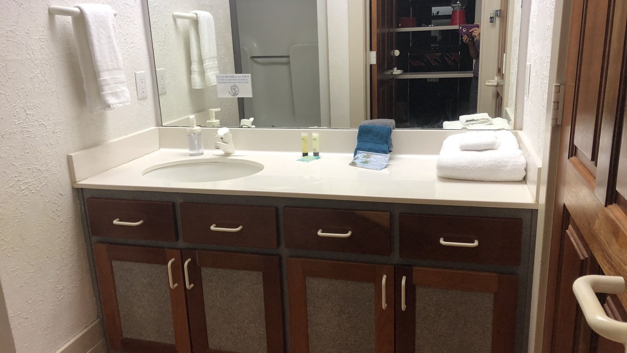 Photo of Bathroom in Eureka Springs Historic District