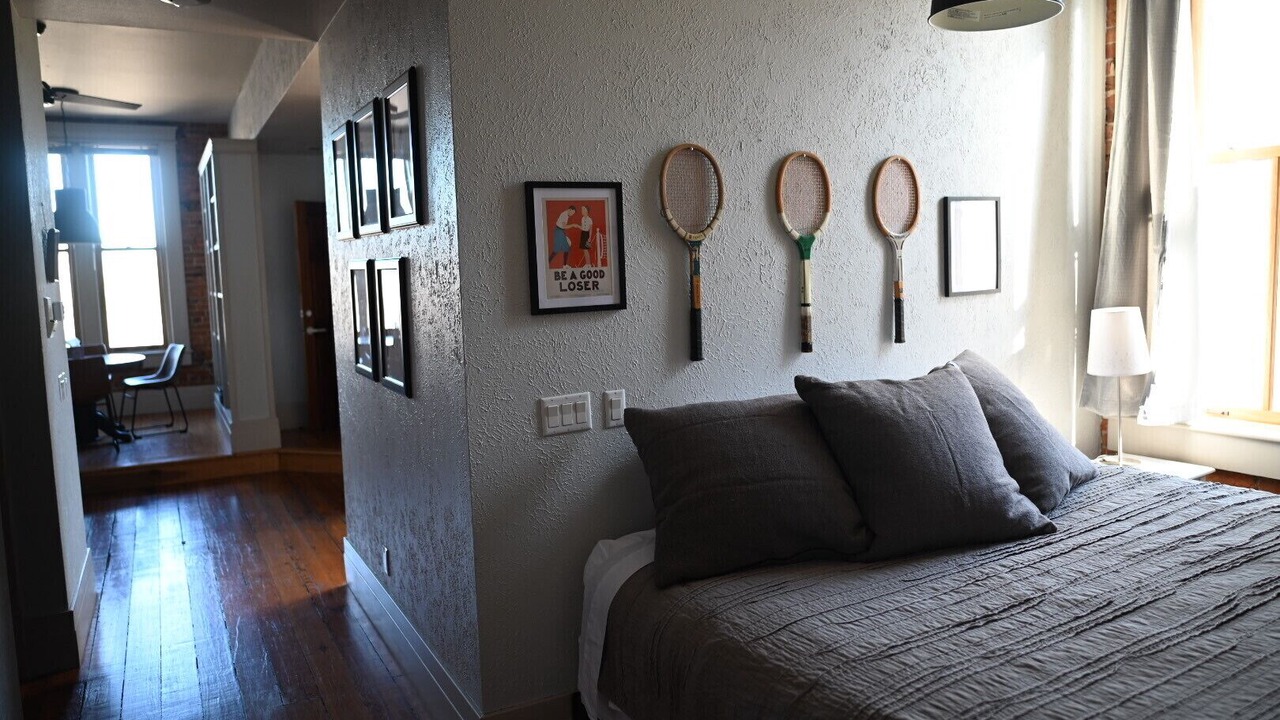 Photo of Bedroom in Eureka Springs Historic District