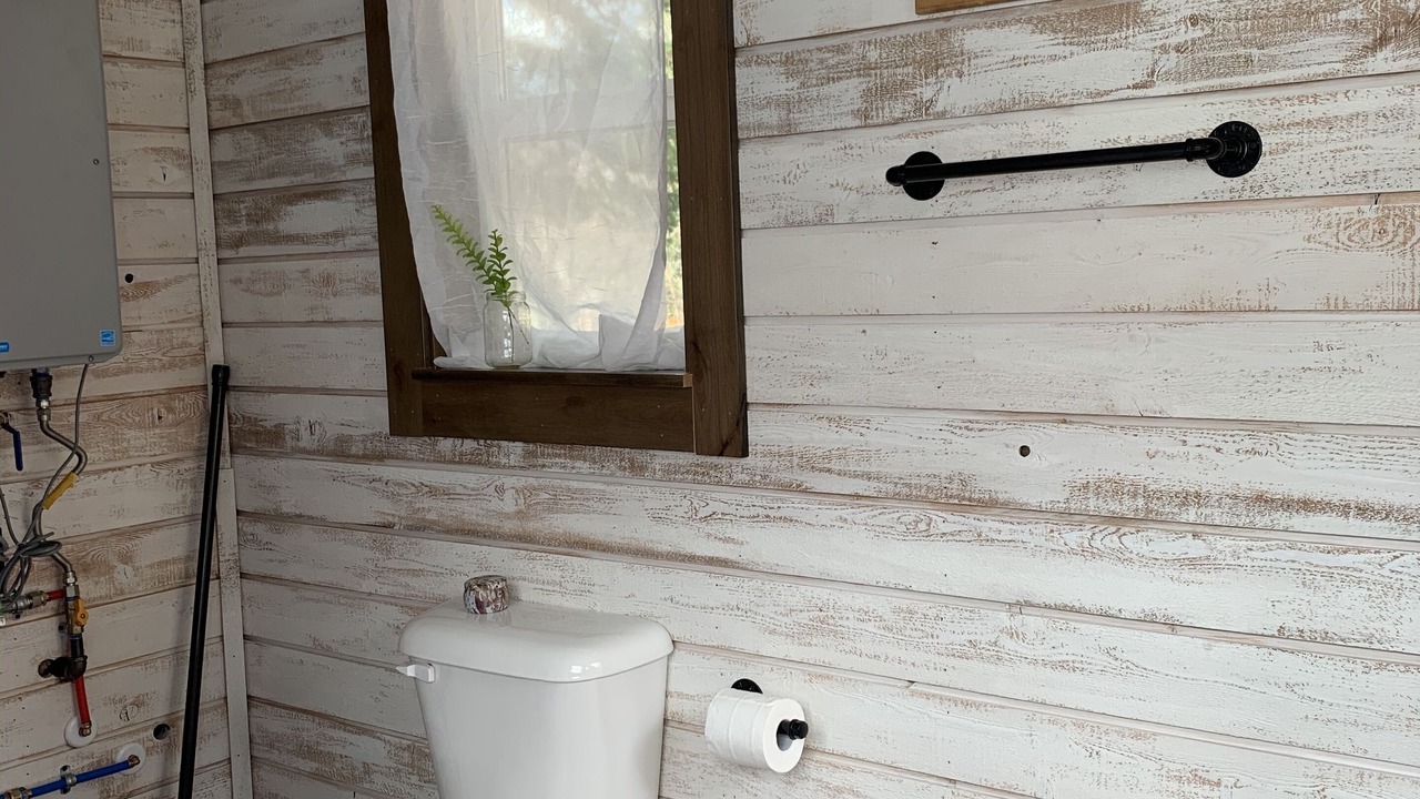 Photo of Bathroom in Gardiner
