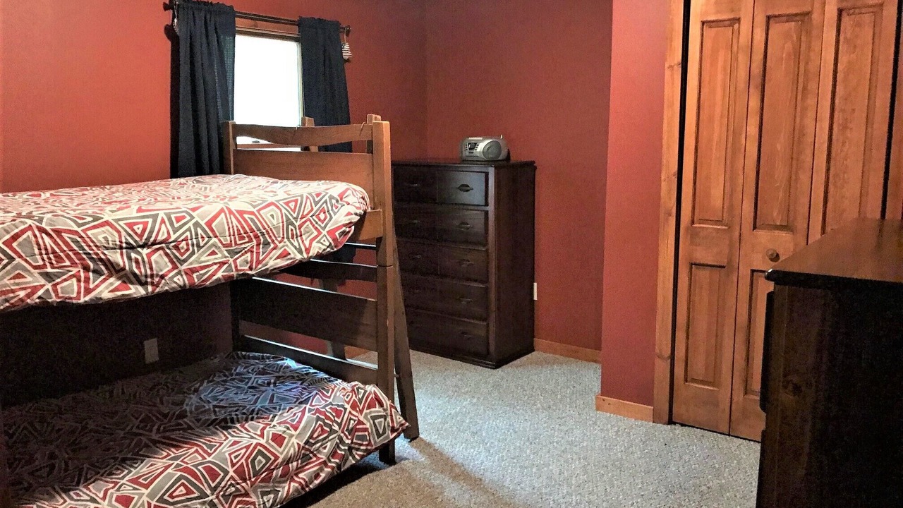 Photo of Bedroom in Rowland