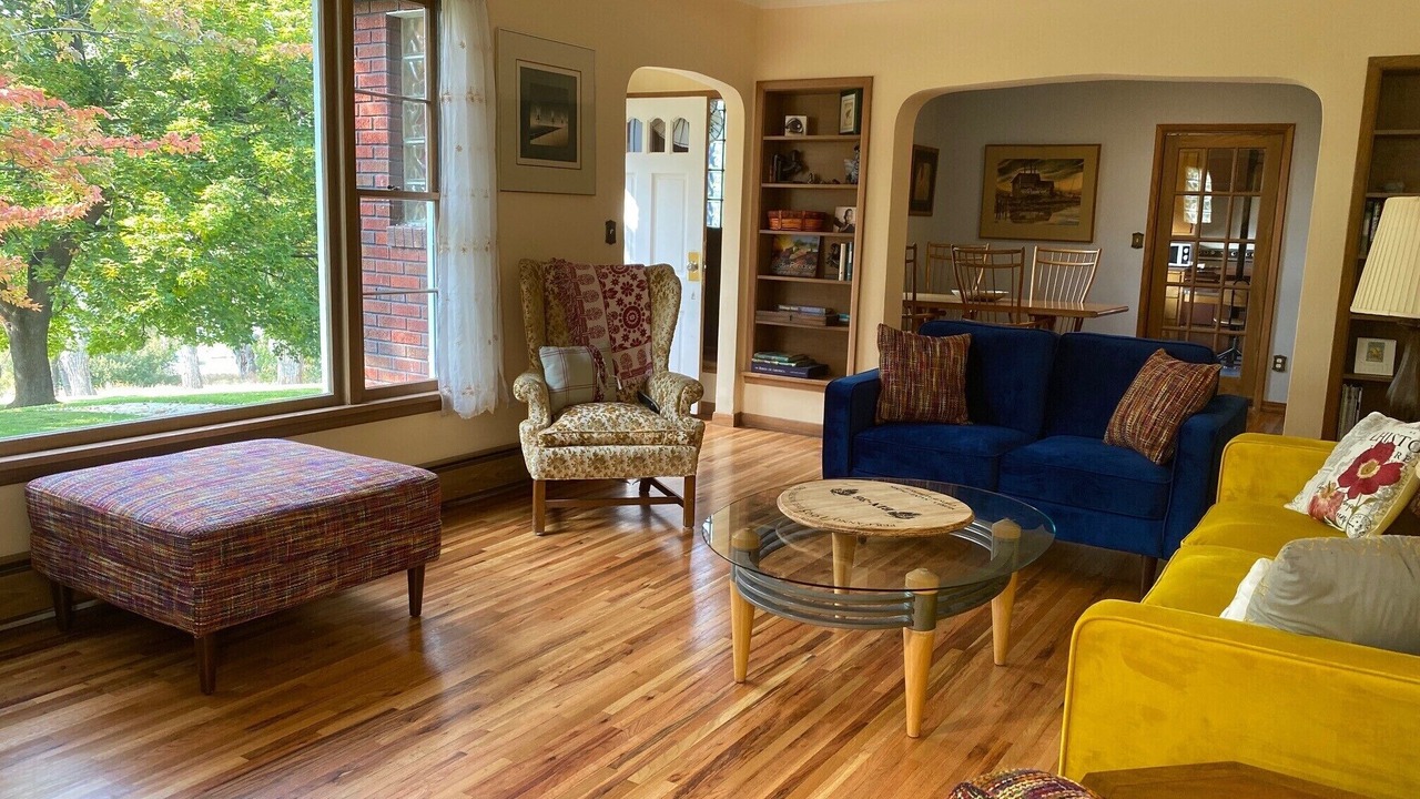 Photo of Livingroom in Hamilton