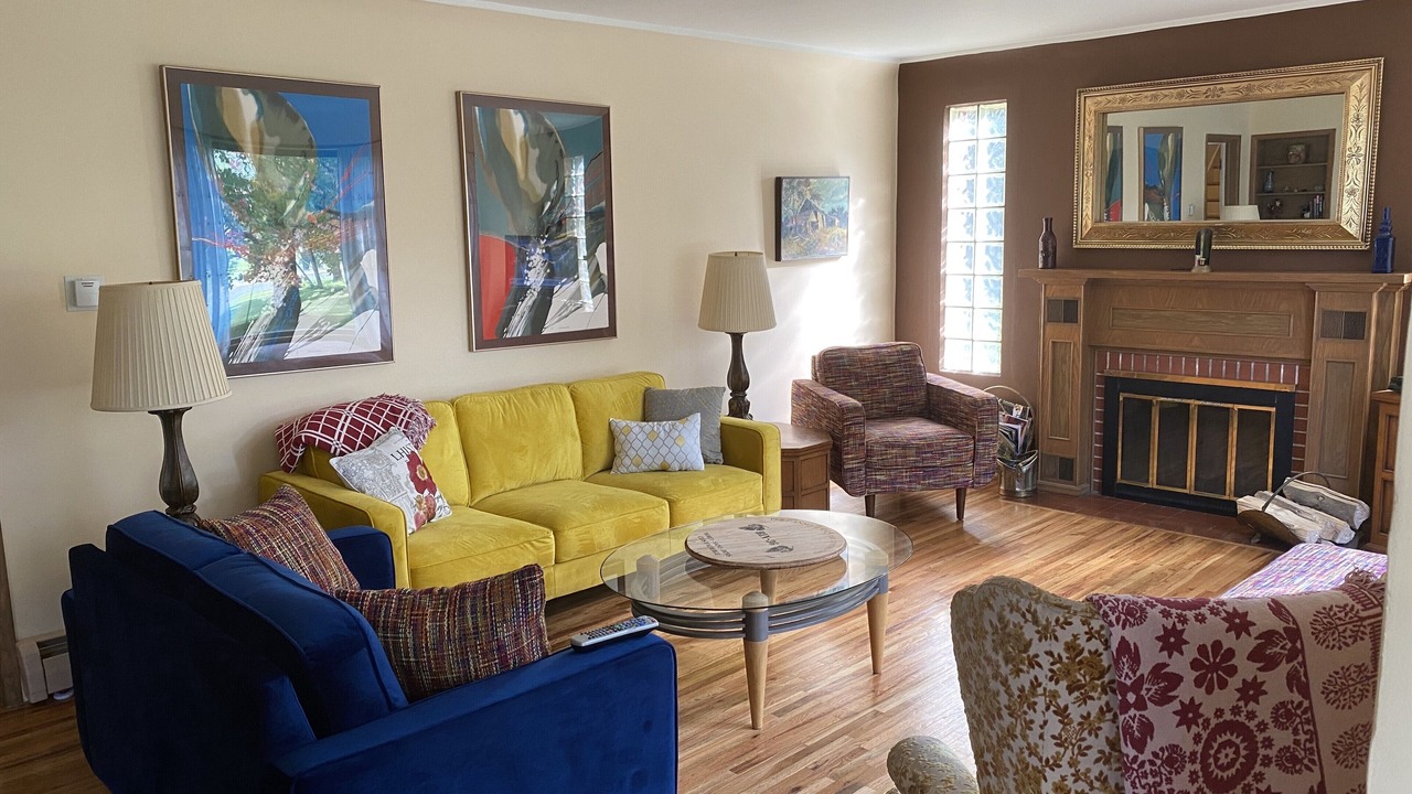Photo of Livingroom in Hamilton