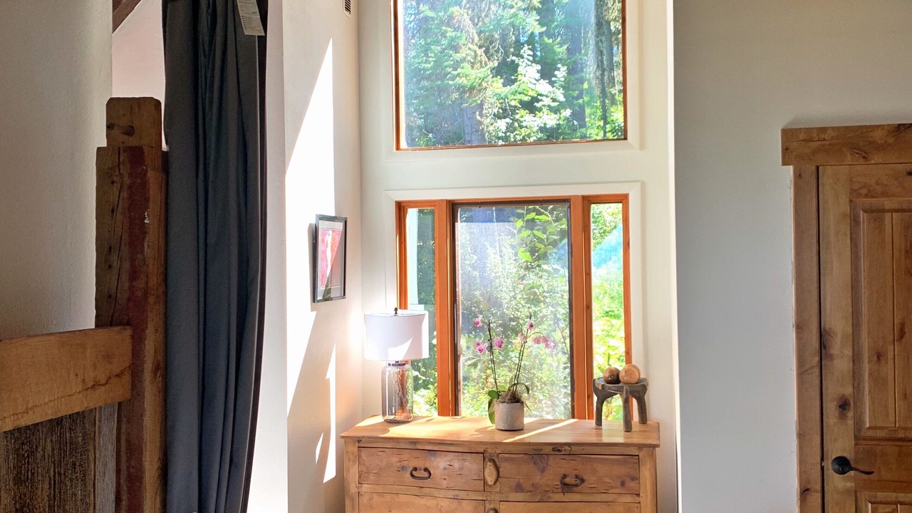 Photo of Bedroom in Indian Paintbrush