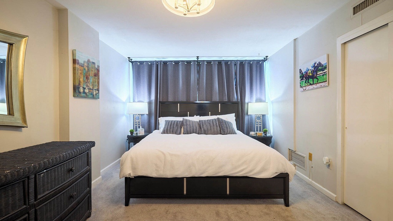 Photo of Bedroom in Mid America