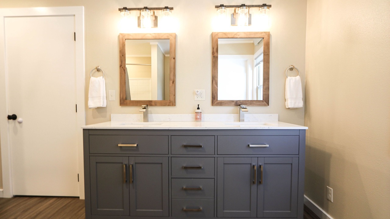 Photo of Bathroom in West Yellowstone