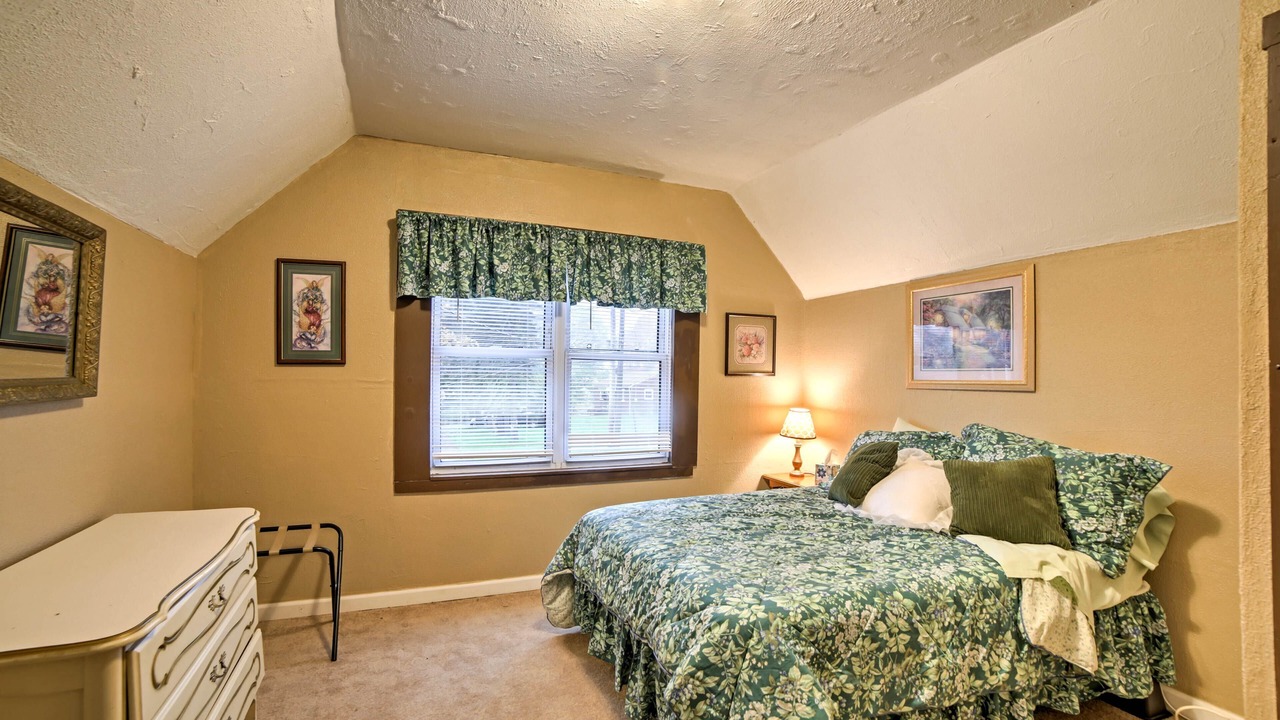 Photo of Bedroom in Colliers