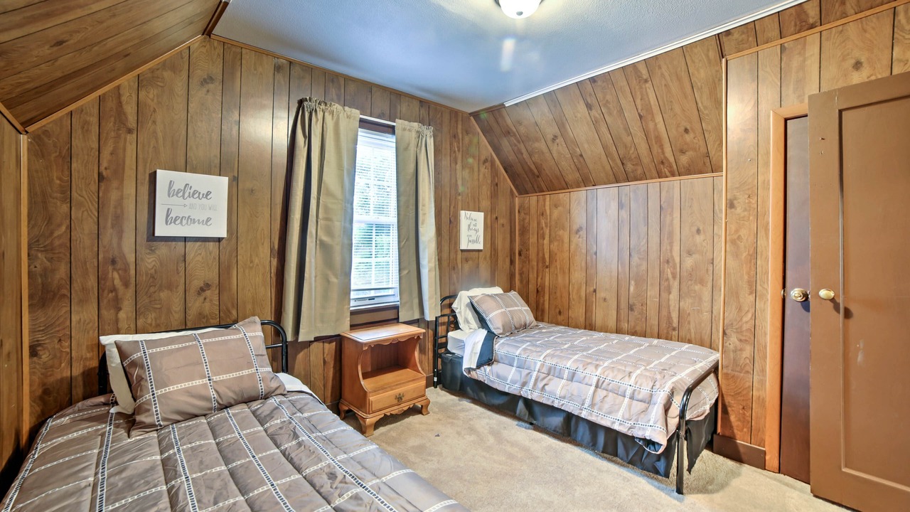Photo of Bedroom in Colliers