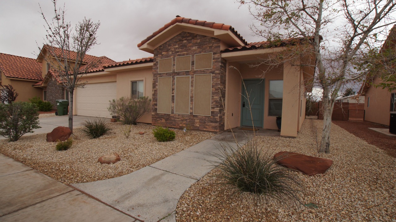 Photo of Outdoor in Page