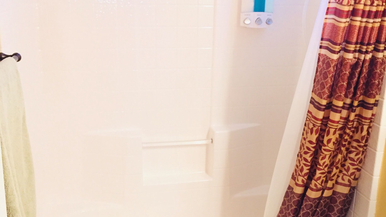 Photo of Bathroom in Page