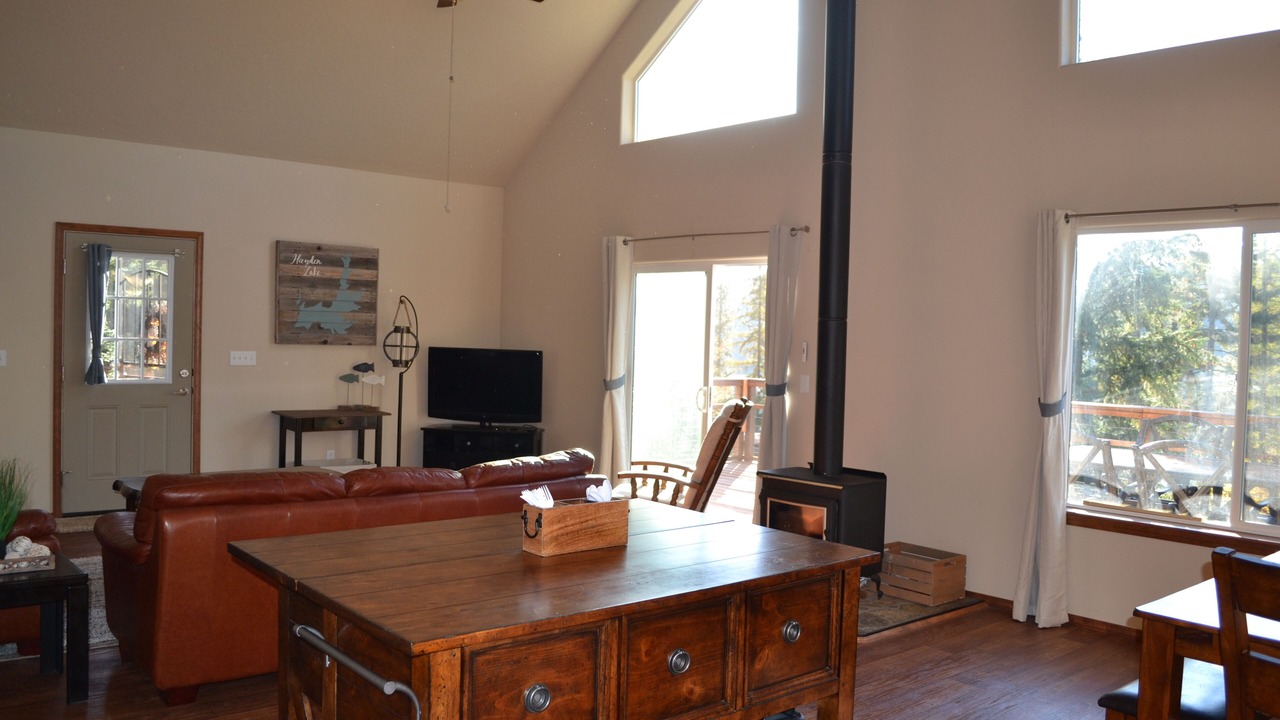Photo of Livingroom in Hayden