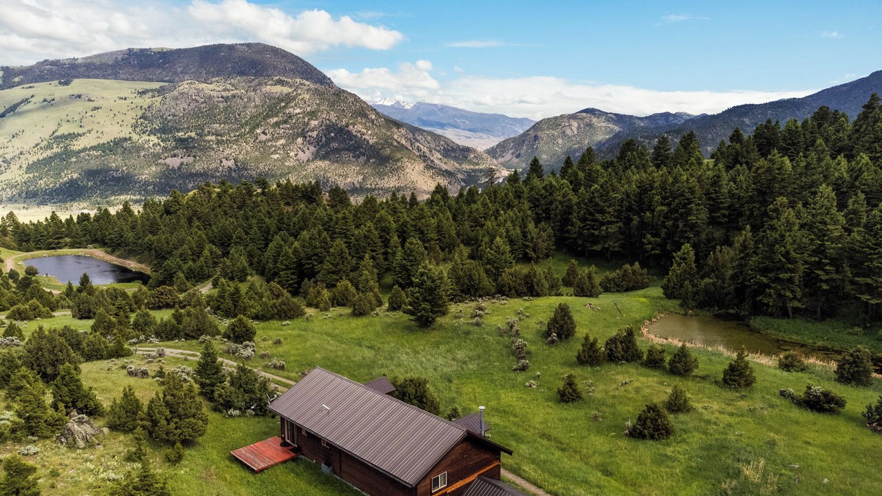 Photo of Outdoor in Emigrant