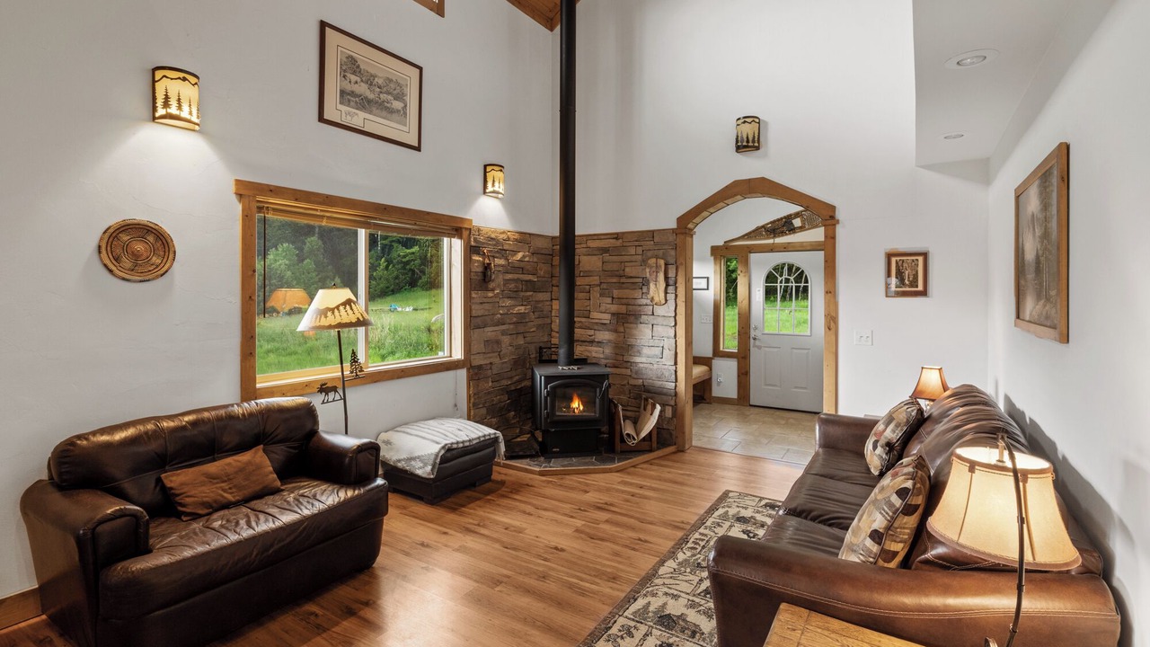 Photo of Livingroom in Emigrant