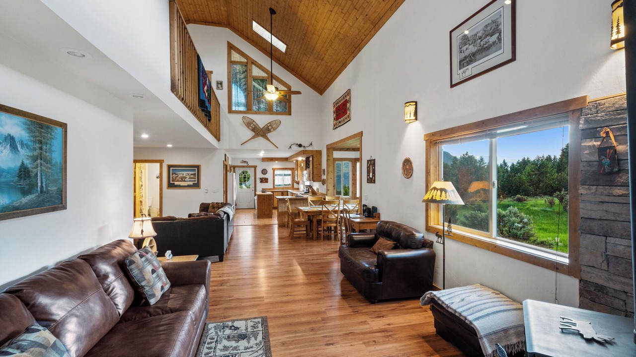 Photo of Livingroom in Emigrant