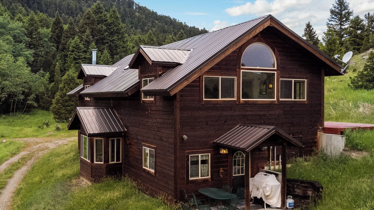 Photo of Outdoor in Emigrant