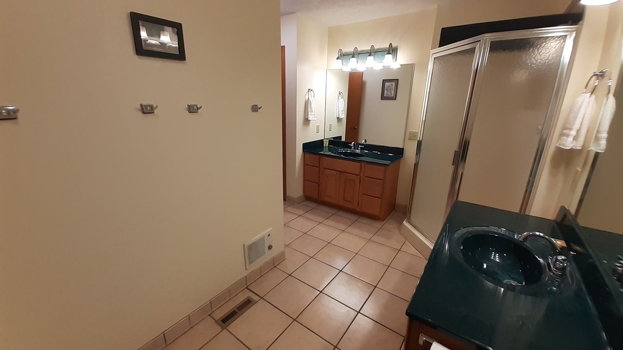 Photo of Bathroom in Flippin