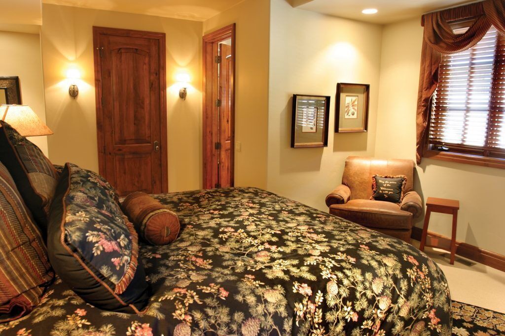 Photo of Bedroom in Warm Springs