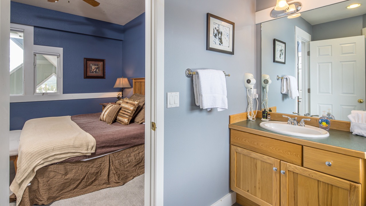 Photo of Bathroom in Saddle Ridge
