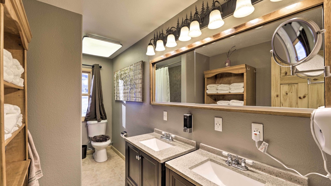 Photo of Bathroom in Centennial