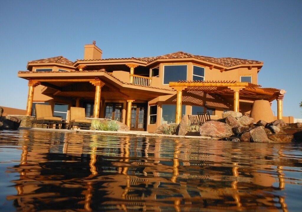 Photo of Outdoor in Page
