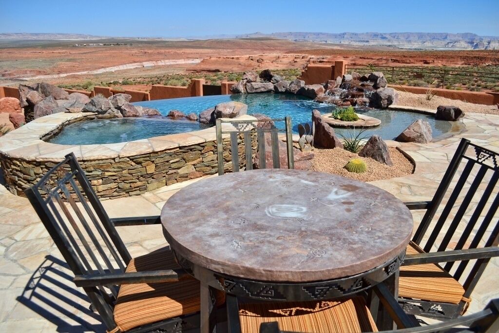 Photo of Outdoor in Page
