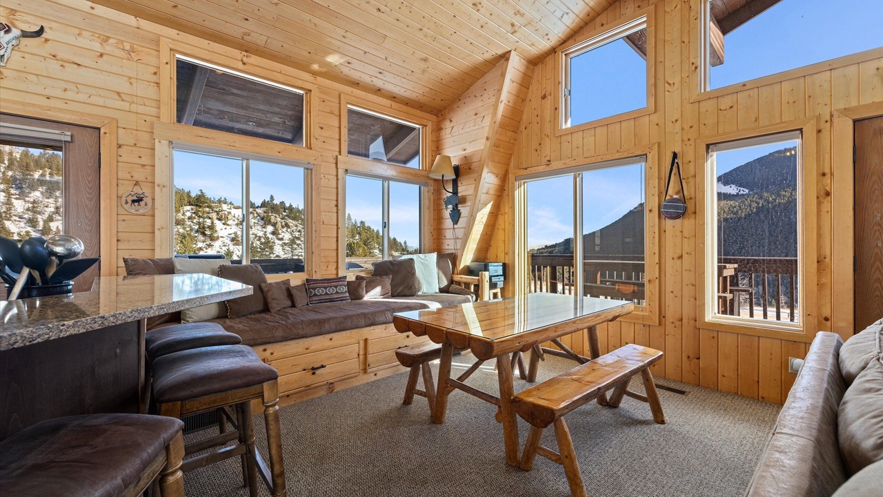 Photo of Livingroom in Red Lodge