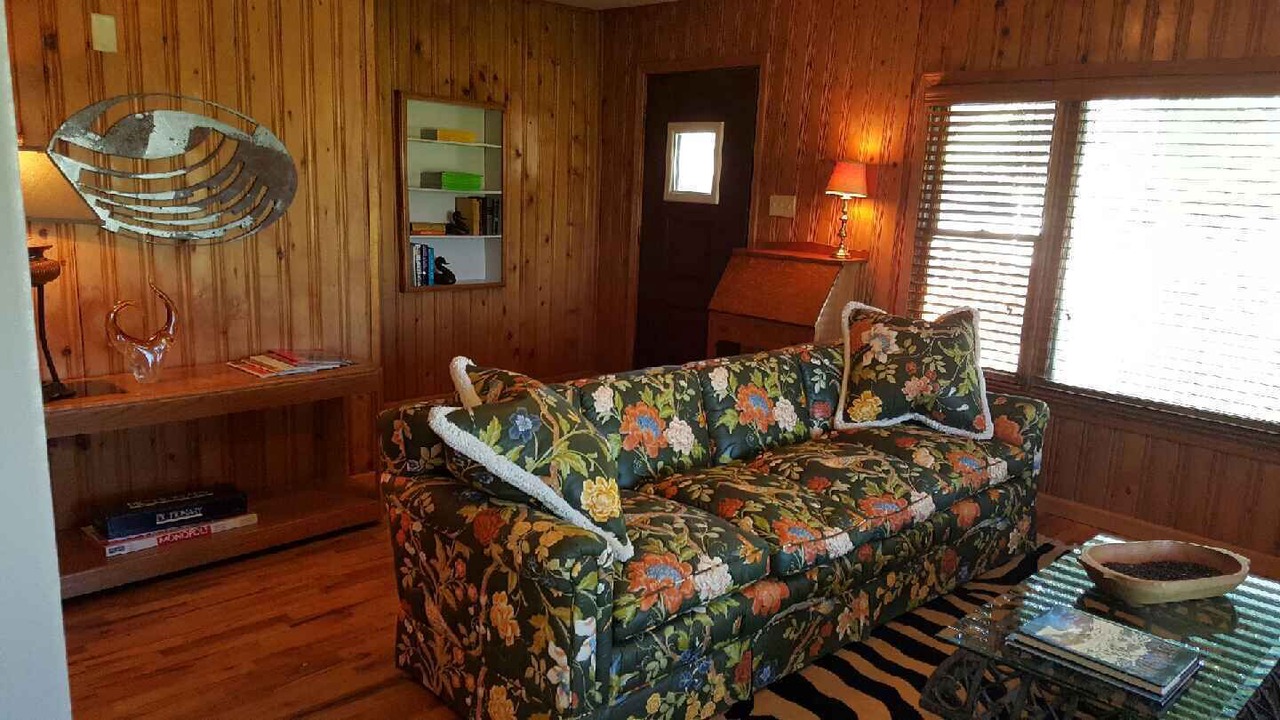 Photo of Livingroom in Saratoga