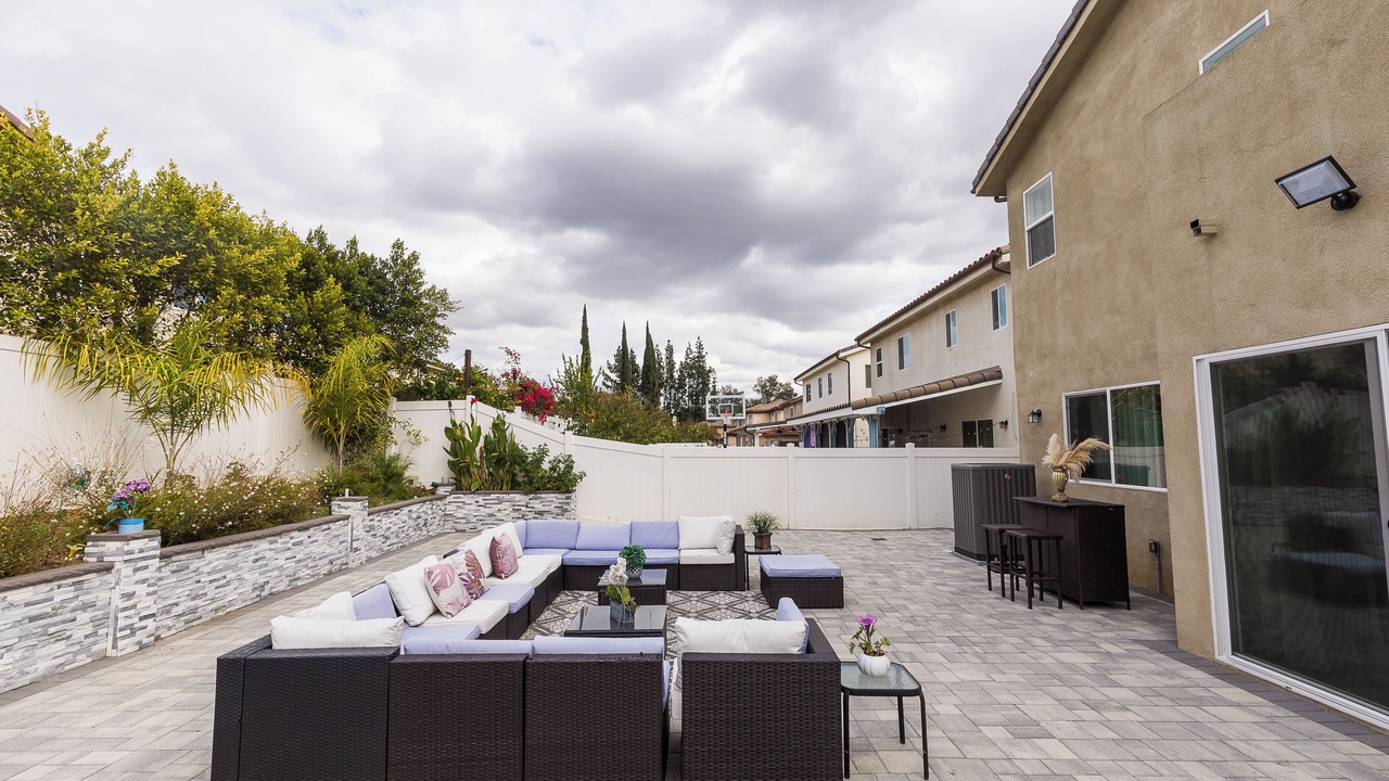 Photo of Patio Balcony in North Hills West