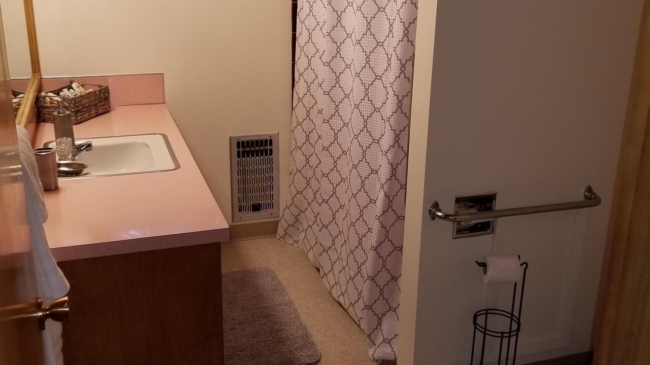 Photo of Bathroom in Lakeside