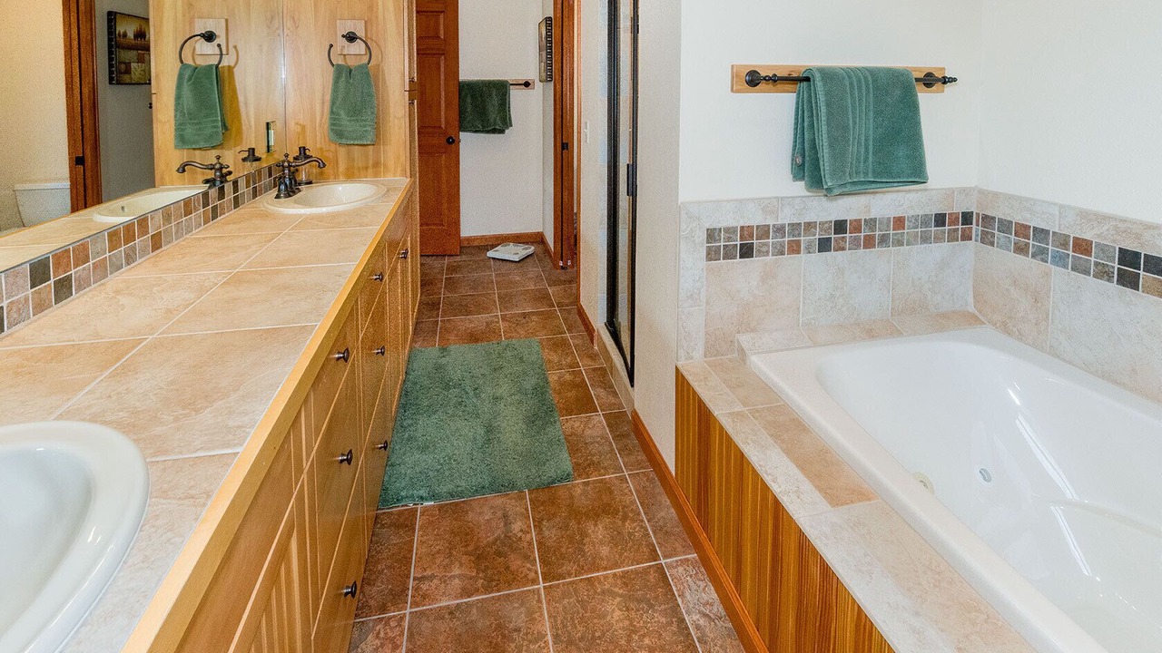 Photo of Bathroom in Aspen Brook