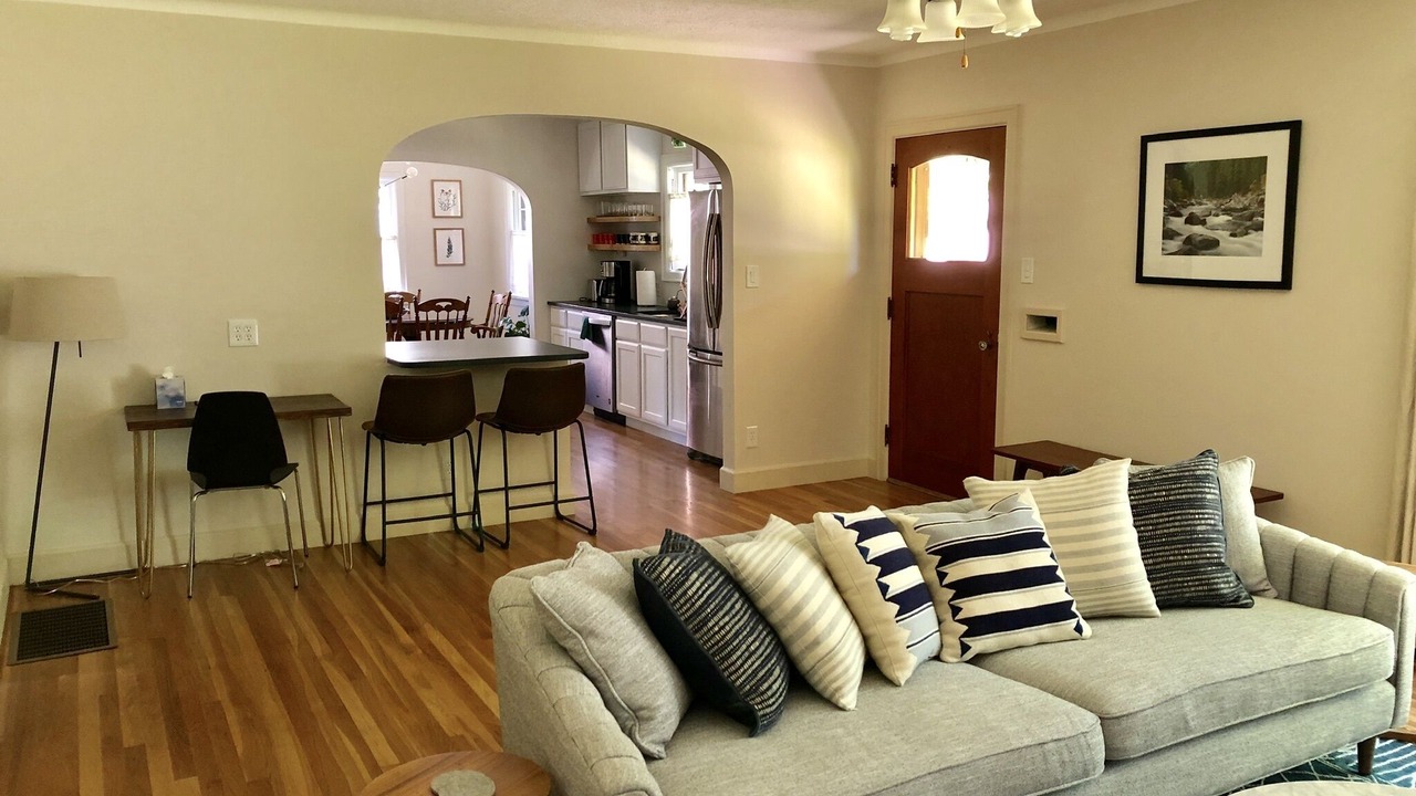 Photo of Livingroom in Rose Park