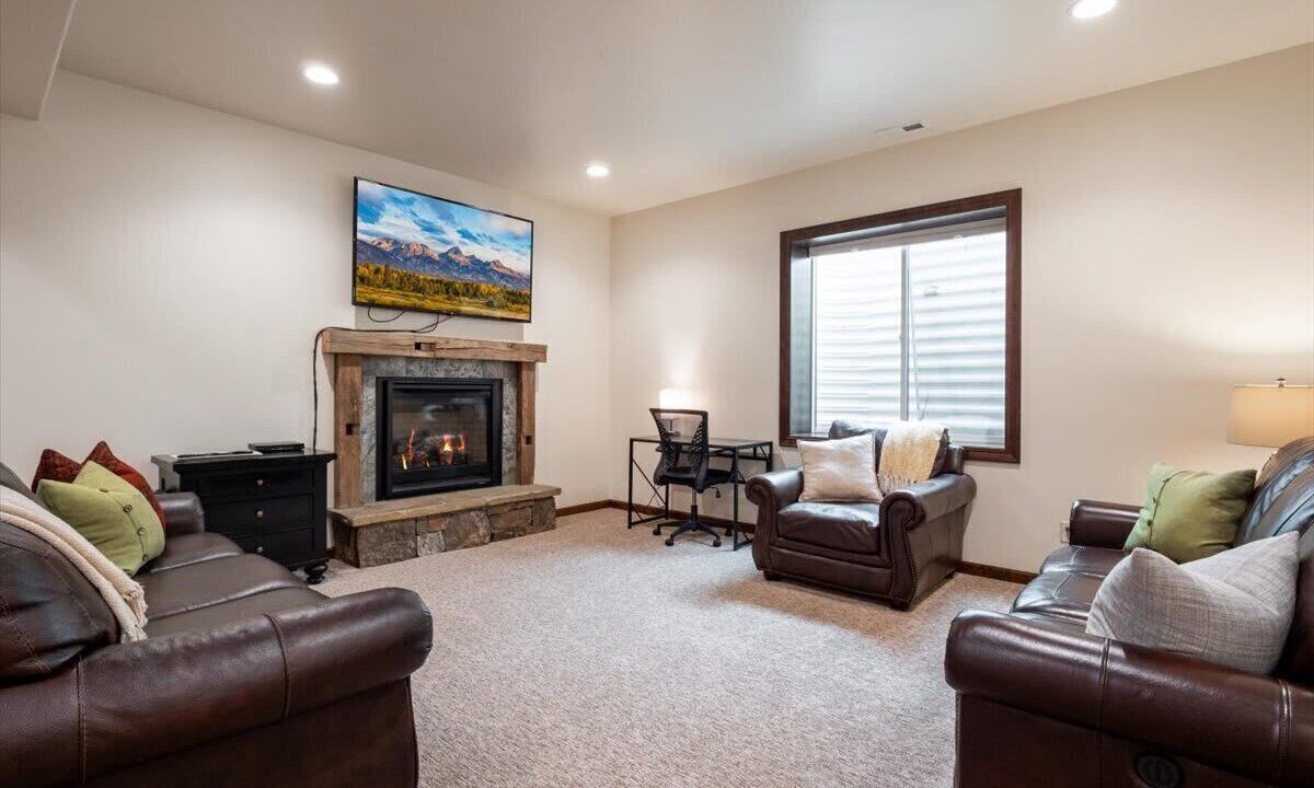 Photo of Others in Leigh Creek Estates