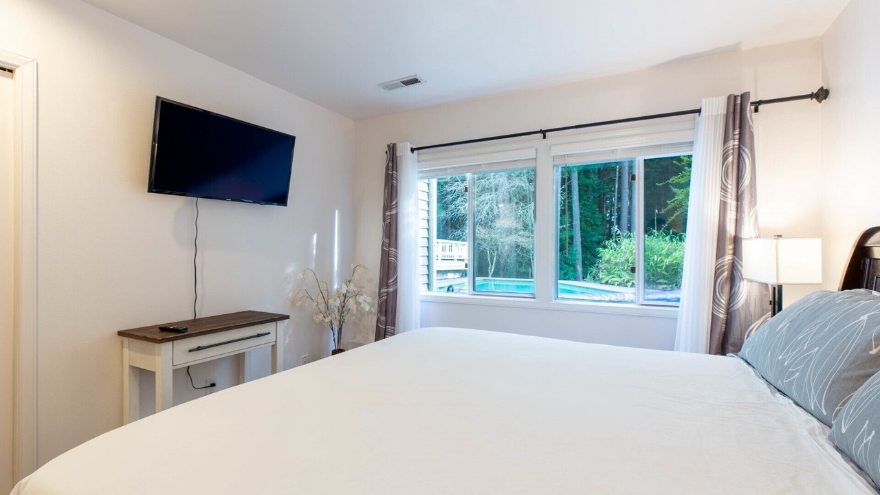 Photo of Bedroom in Lynnwood