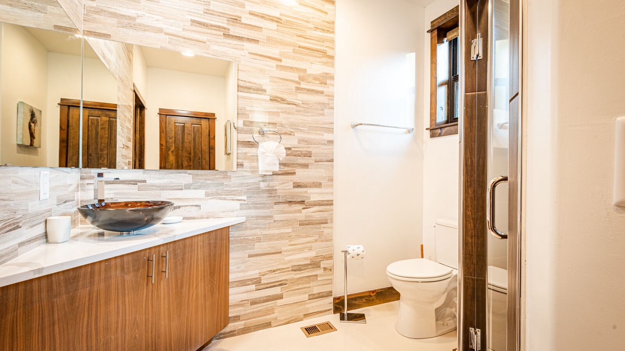 Photo of Bathroom in Broken Bow